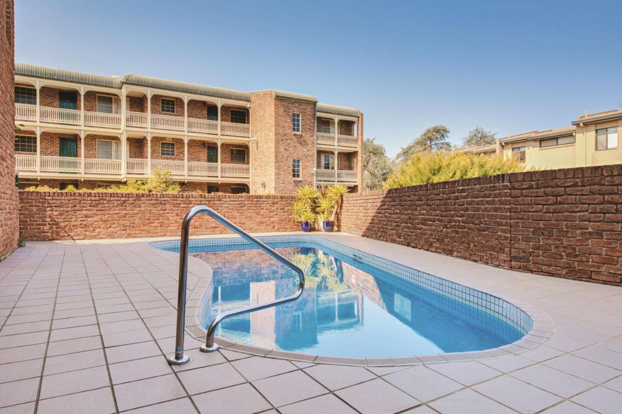 Adina Serviced Apartments Canberra Kingston Exterior photo